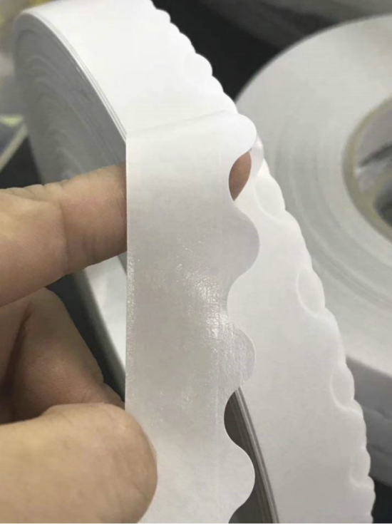 شريط دانتيل على الوجهين